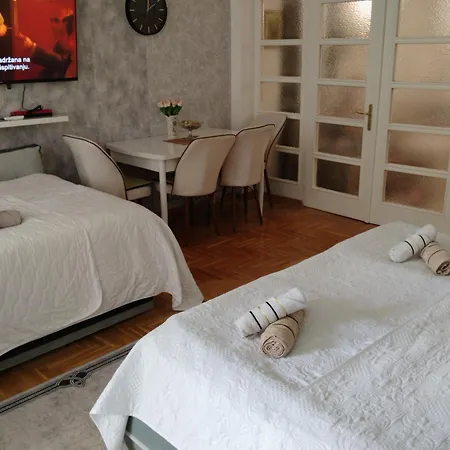 Victory Appartement *
